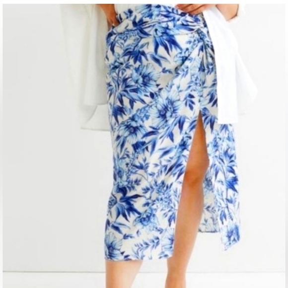 H&M Draped Linen Blend Blue Floral Skirt size 10 NWT T53 - Picture 1 of 8